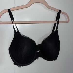 BLACK LACE LIGHTLY LINED VS BRA SIZE 36D